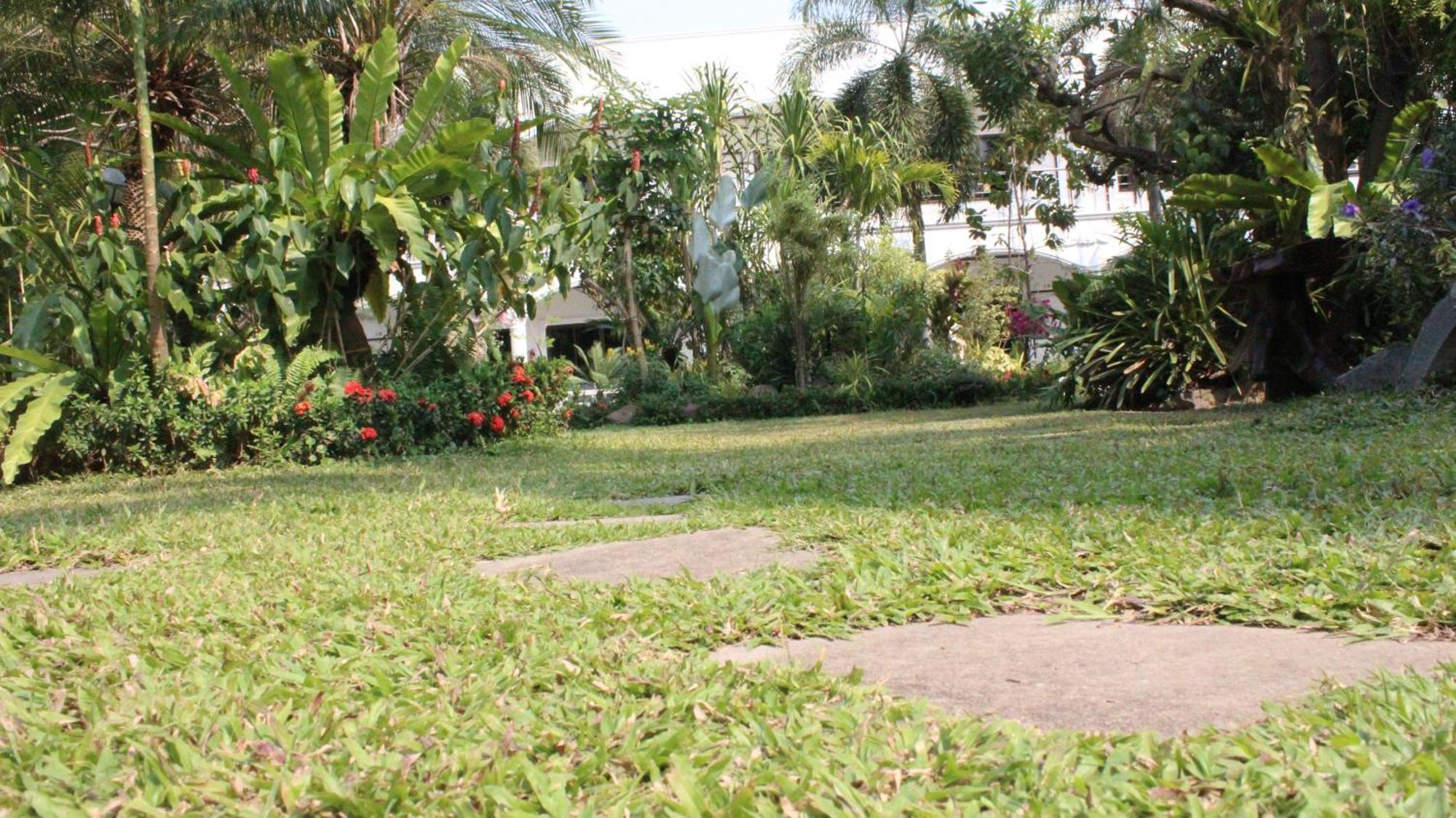 White Elephant Resort Surin Exterior photo